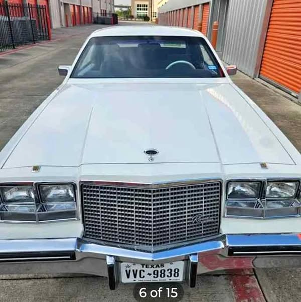 1981 Buick Riviera - Base coupe 2 door