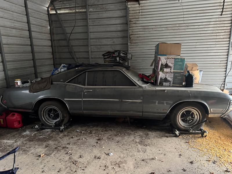 1969 Buick Riviera - Coupe 2D