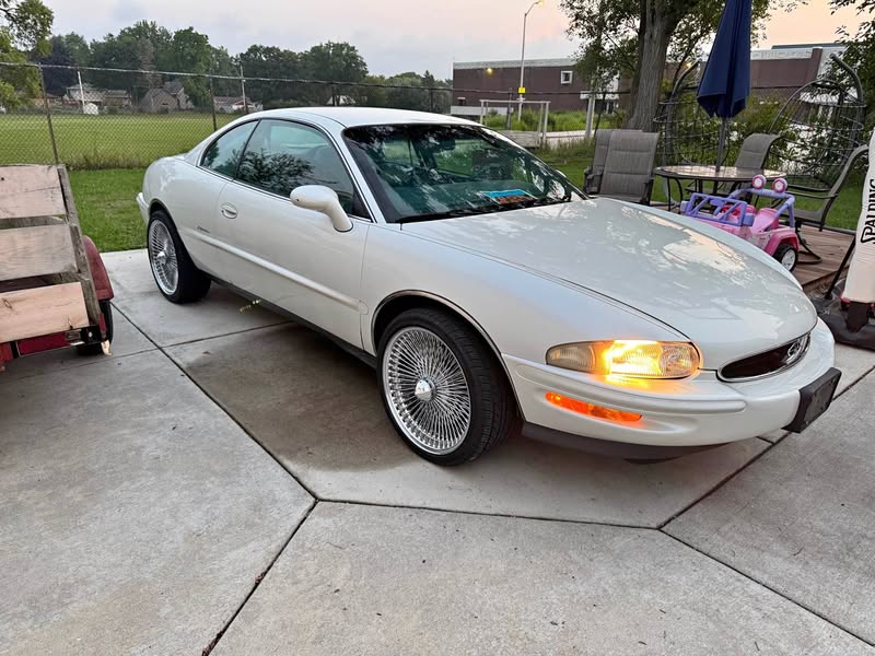 1998 Buick Riviera - Coupe 2D