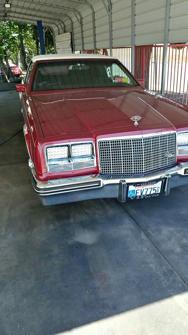 1982 Buick Riviera - Coupe 2D