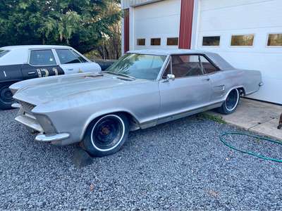 1964 Buick Riviera - 2 door
