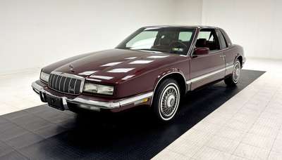 1992 Buick Riviera Prestige Package (SE)