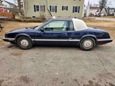 1993 Buick Riviera - Coupe 2D