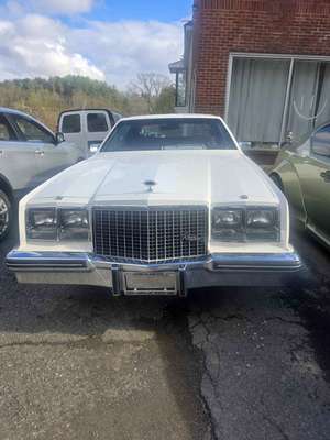 1983 Buick Riviera - Coupe 2D