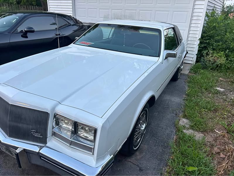 1985 Buick Riviera - Coupe 2D