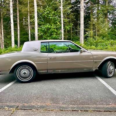 1985 Buick Riviera - Coupe 2D