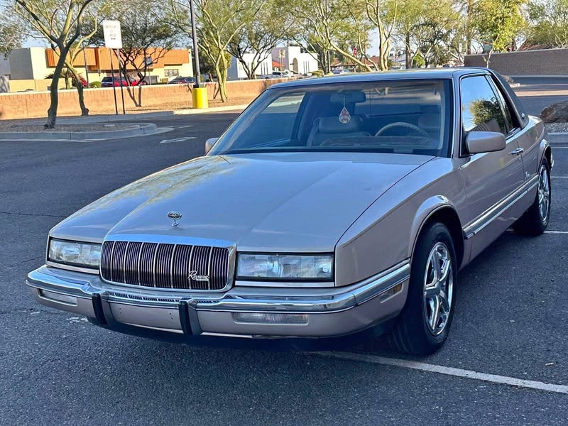 1991 Buick Riviera - Coupe 2D