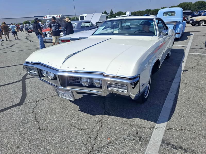 1968 Buick Riviera - Coupe 2D