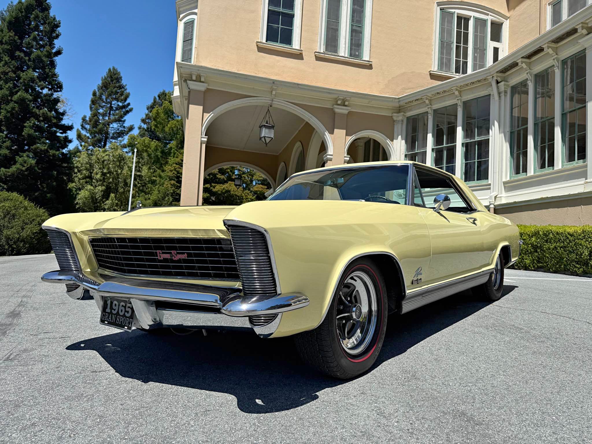 1965 Buick Riviera - Coupe 2D