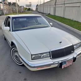 1990 Buick Riviera - Coupe 2D