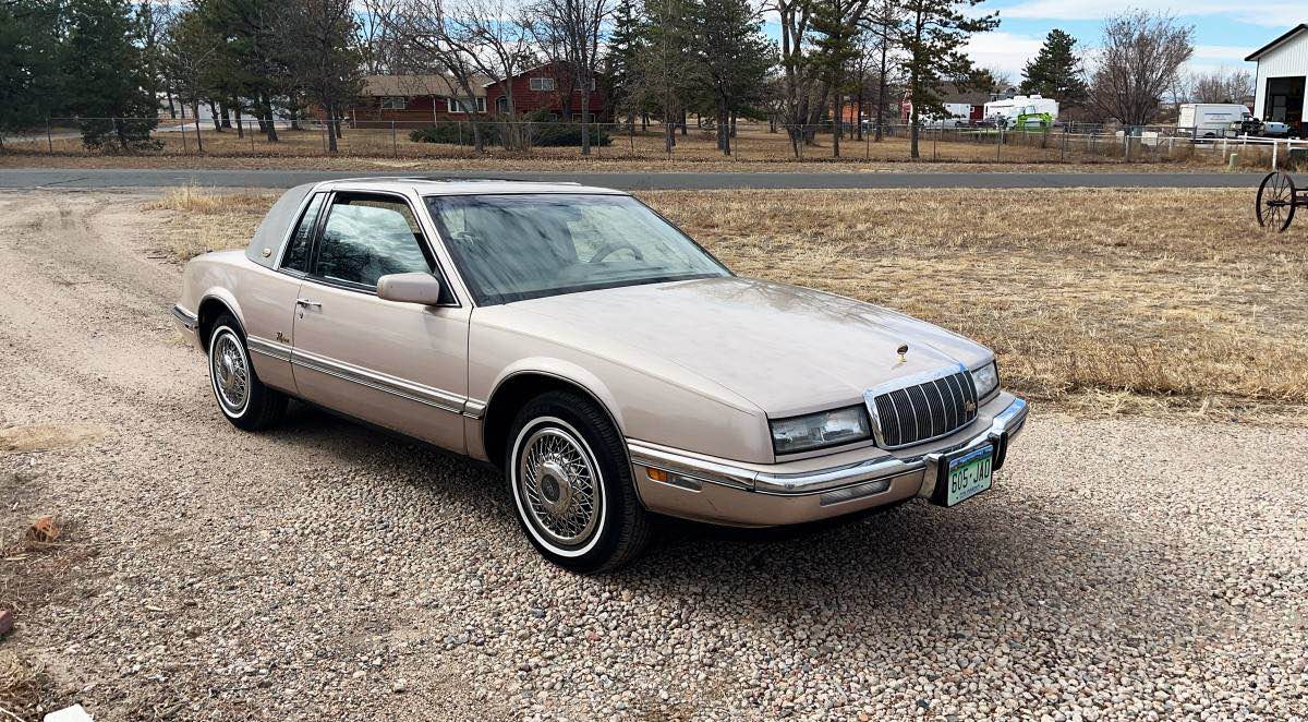 1991 Buick Riviera - Coupe 2D
