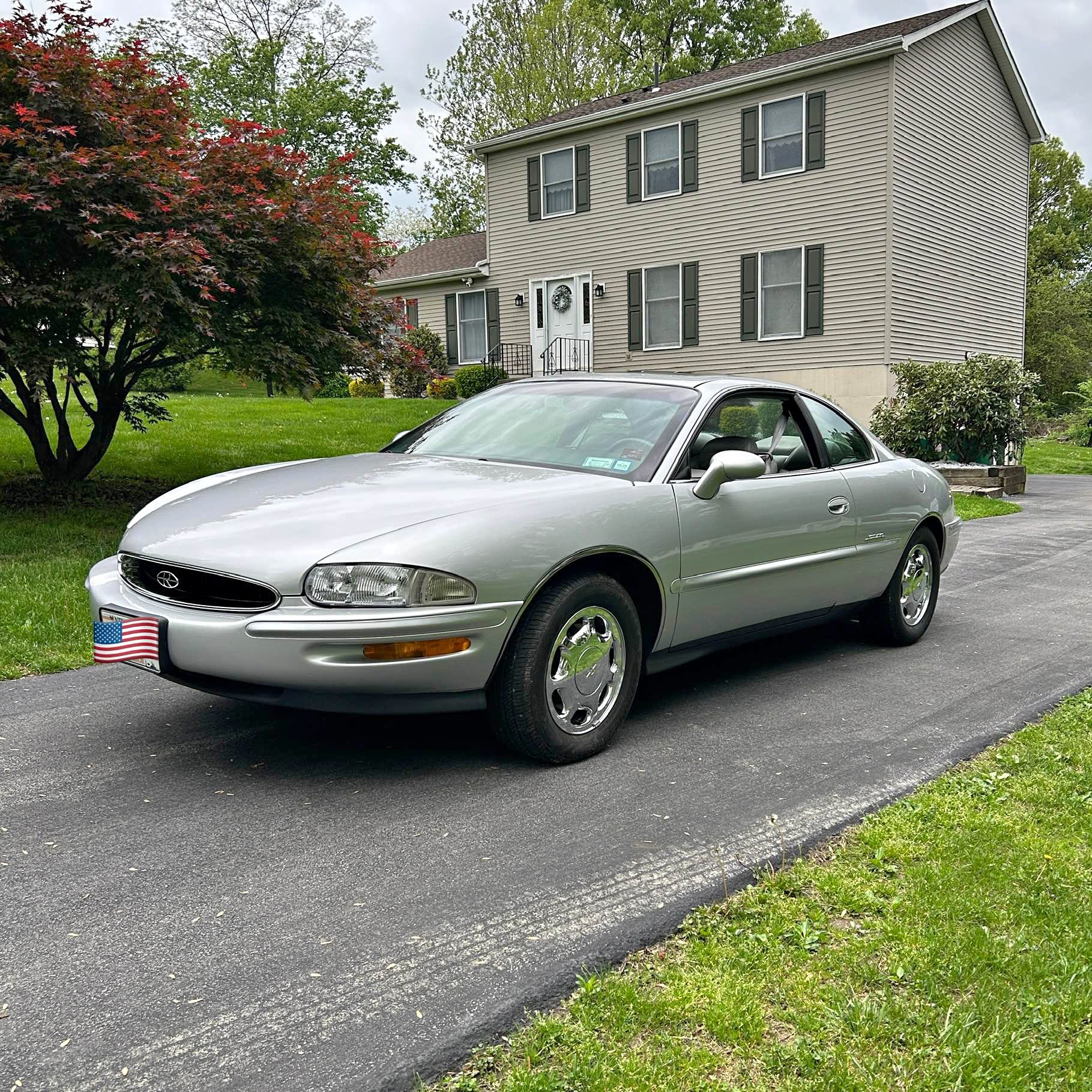 1999 Buick Riviera - Coupe 2D