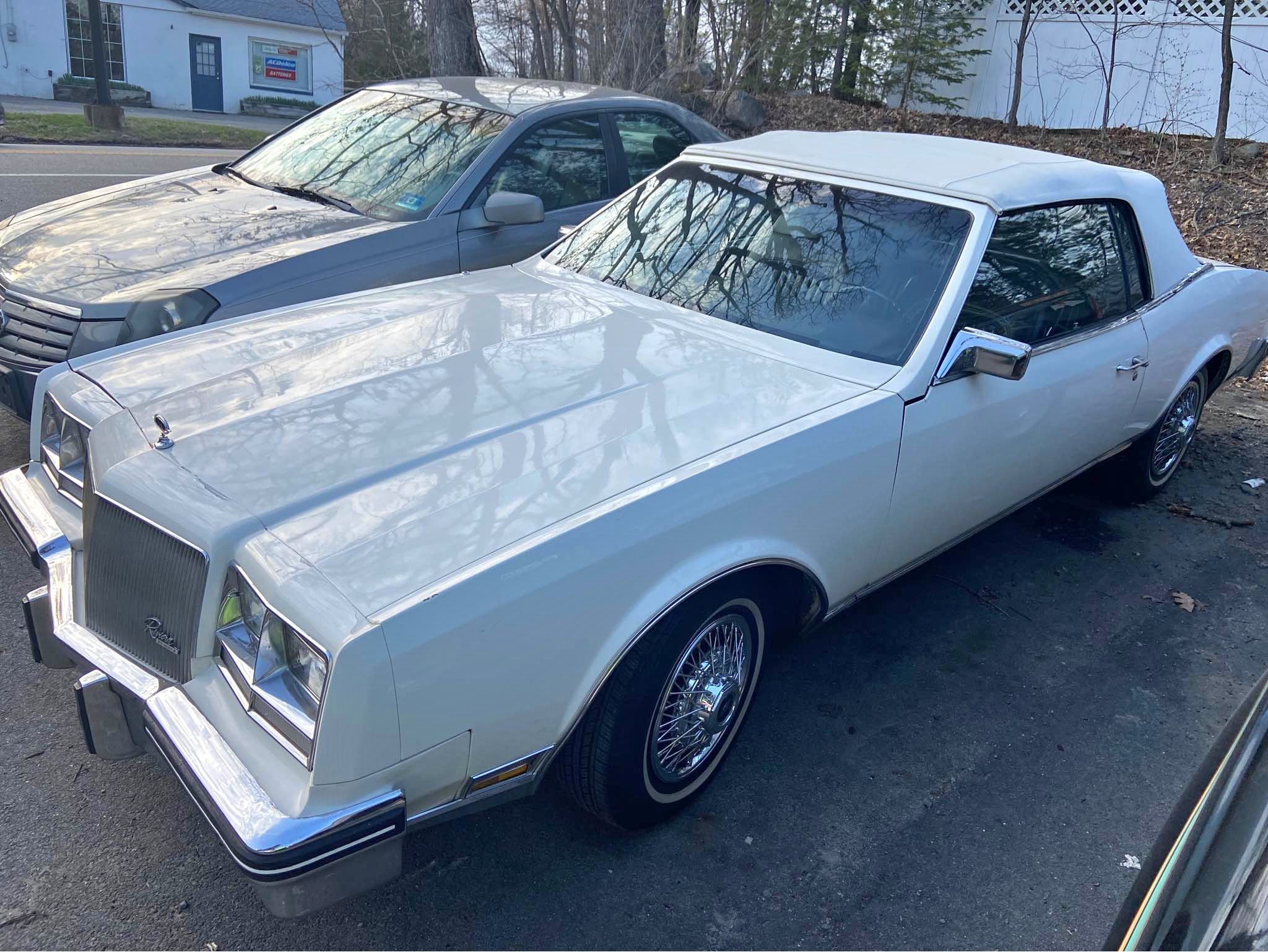 1985 Buick Riviera - Coupe 2D