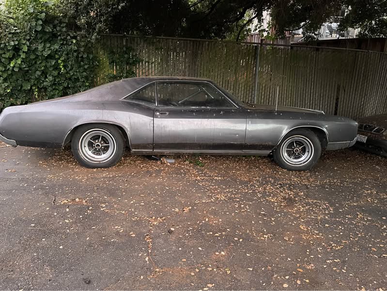 1967 Buick Riviera - Coupe 2D