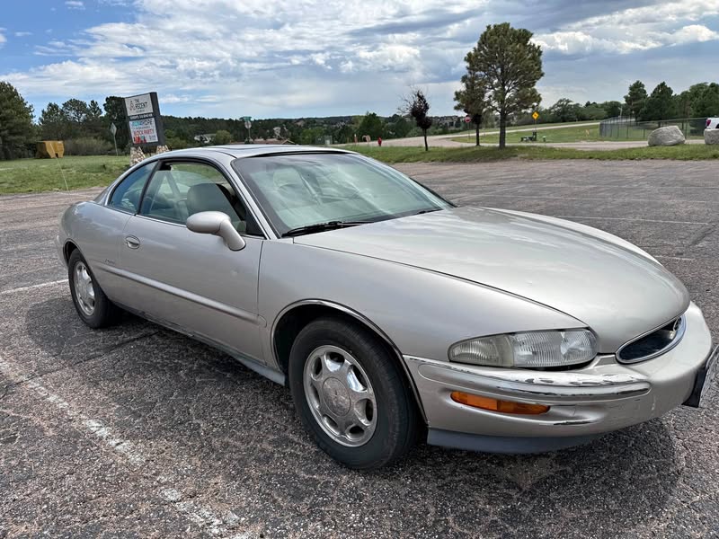 1998 Buick Riviera - Coupe 2D