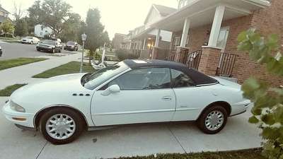 1998 Buick Riviera - Coupe 2D