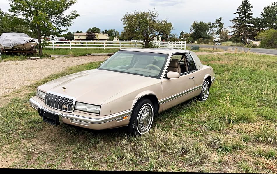 1991 Buick Riviera - Coupe 2D