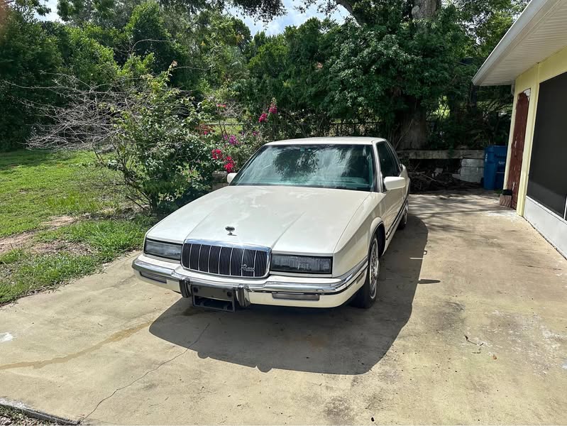 1992 Buick Riviera - Coupe 2D