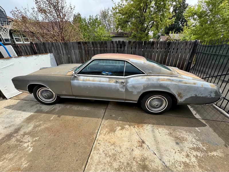 1967 Buick Riviera - Coupe 2D