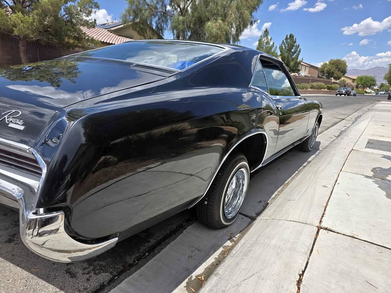 1966 Buick Riviera - Coupe 2D