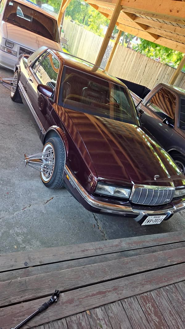 1991 Buick Riviera - Coupe 2D