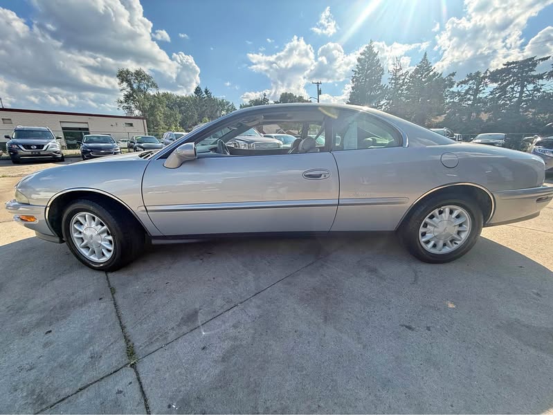 1997 Buick Riviera - Coupe 2D