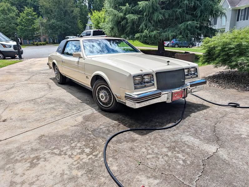 1984 Buick Riviera - Coupe 2D