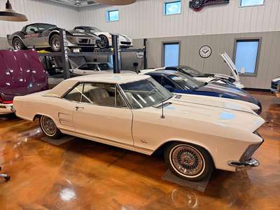 1963 Buick Riviera - Coupe 2D