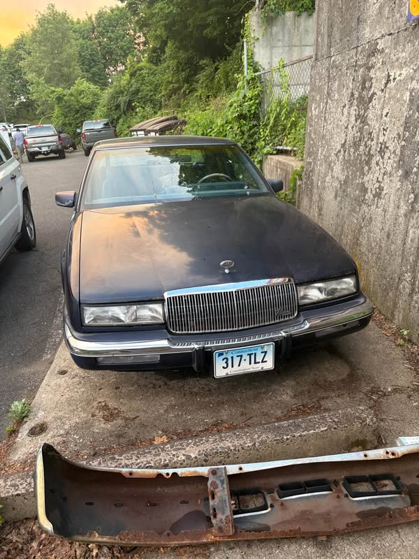 1989 Buick Riviera - Coupe 2D