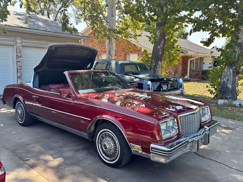 1982 Buick Riviera - Coupe 2D
