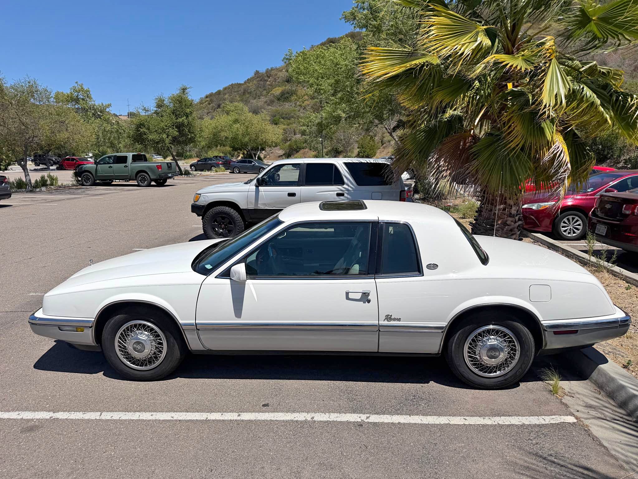 1992 Buick Riviera - Coupe 2D