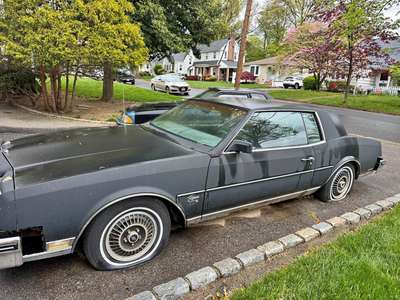1985 Buick Riviera - Coupe 2D