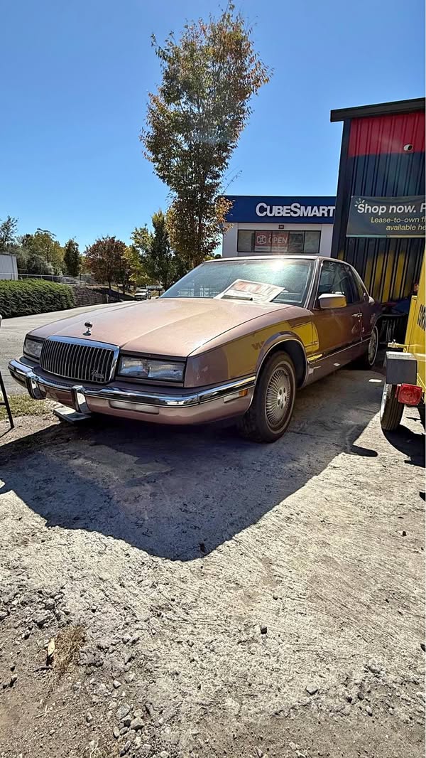 1989 Buick Riviera - Coupe 2D