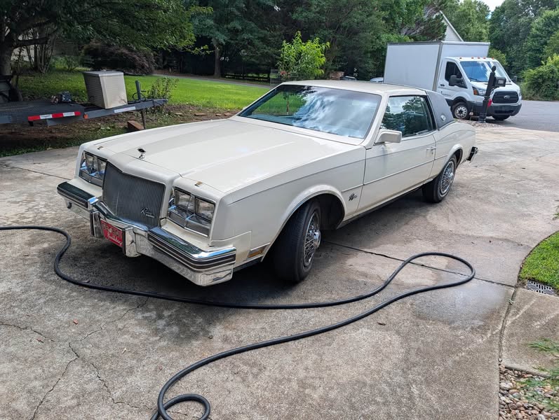 1984 Buick Riviera - Coupe 2D