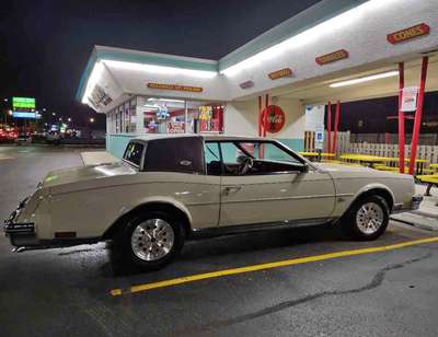 1984 Buick Riviera - Coupe 2D