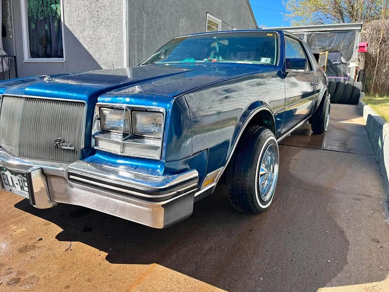 1985 Buick Riviera - Coupe 2D