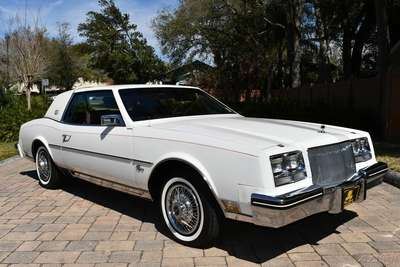 1985 Buick Riviera Clean car fax Amazing condition Laser...