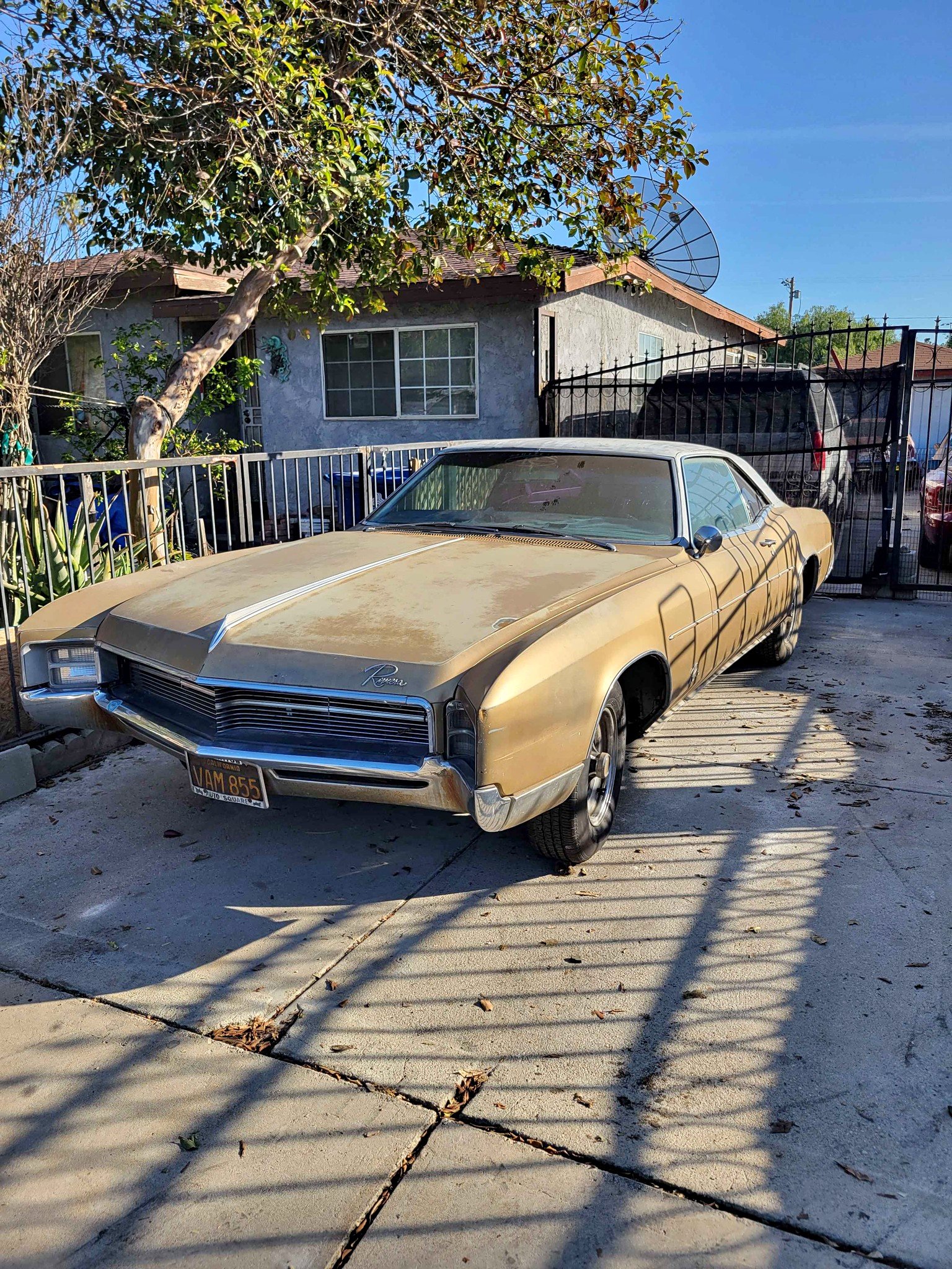 1967 Buick Riviera - Coupe 2D