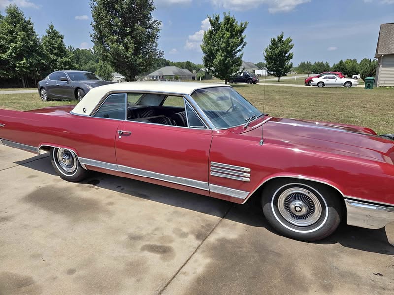 1964 Buick wildcat 445 - 2 door hard top