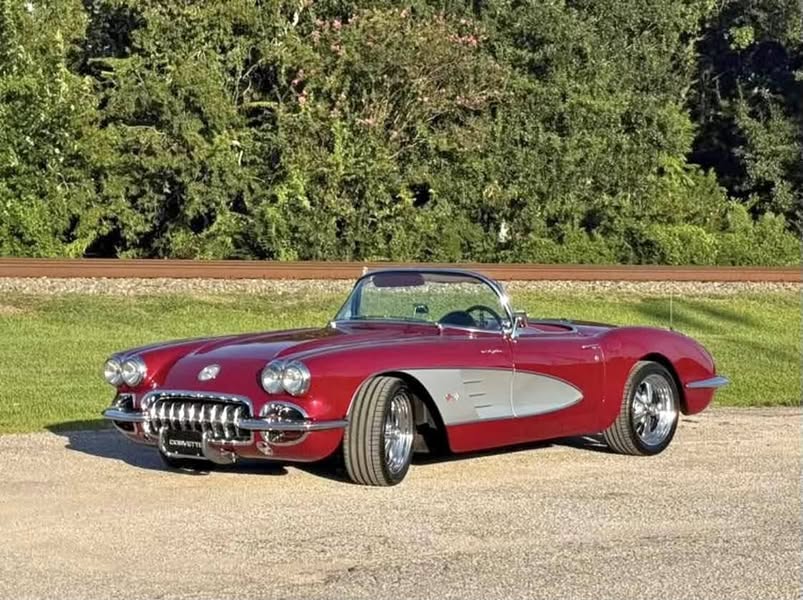 1960 Chevrolet Corvette - Convertible 2D