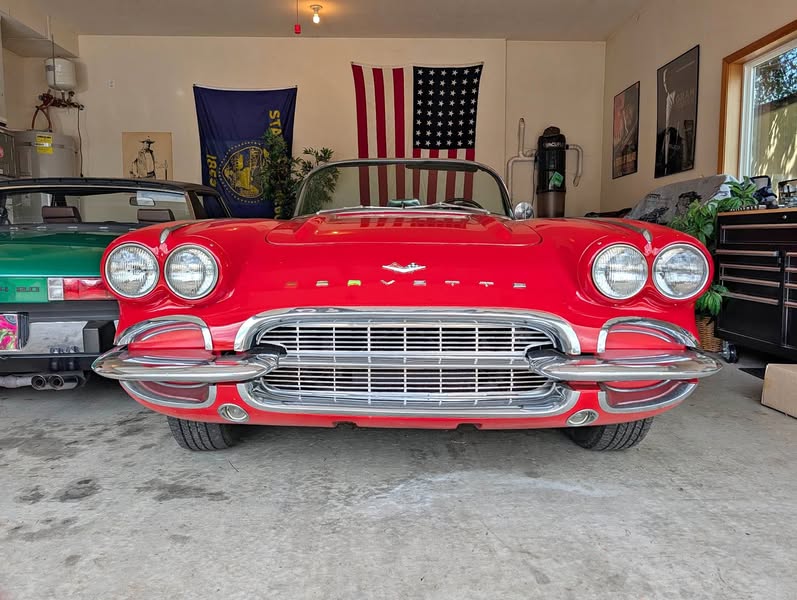 1961 Chevrolet Corvette - Convertible 2D