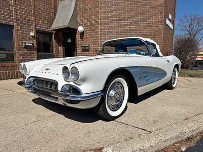 1961 Chevrolet Corvette - - 5spd