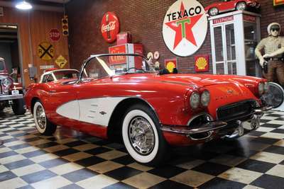 1961 Chevrolet Corvette Conv. 283/245 2x4 Carb. Auto