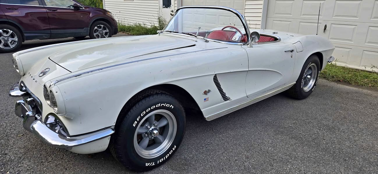1962 Chevrolet Corvette - Convertible 2D