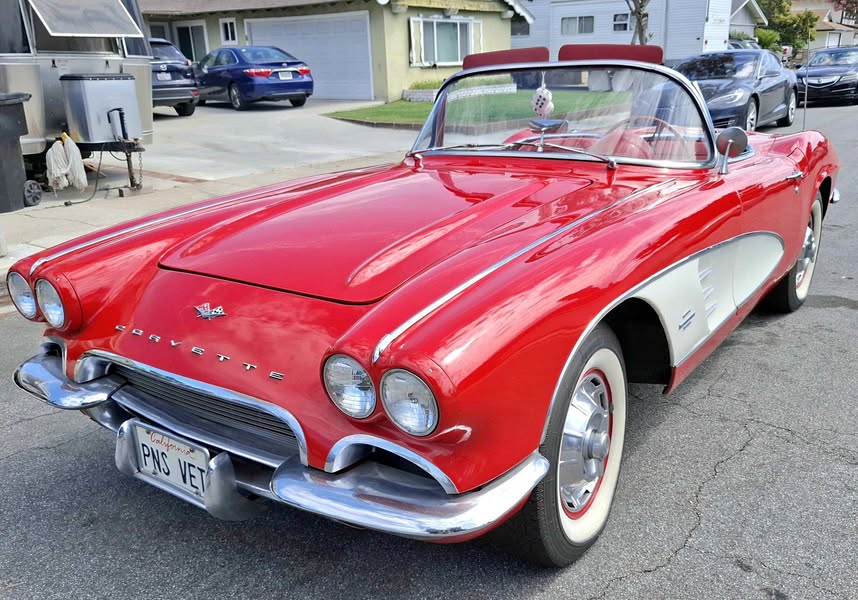 1961 Chevrolet Corvette - Convertible 2D