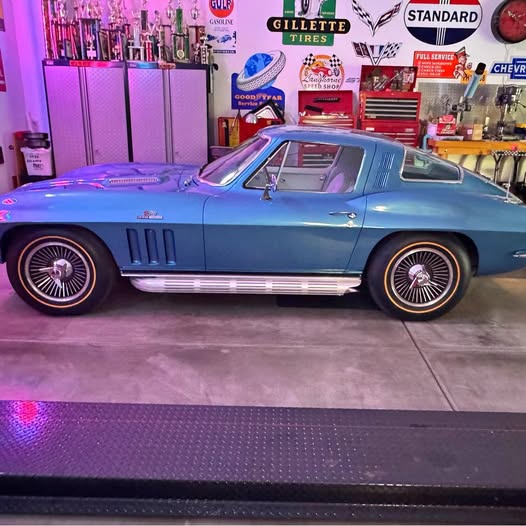 1965 Chevrolet Corvette - Big Block 396\/425 Horsepower!