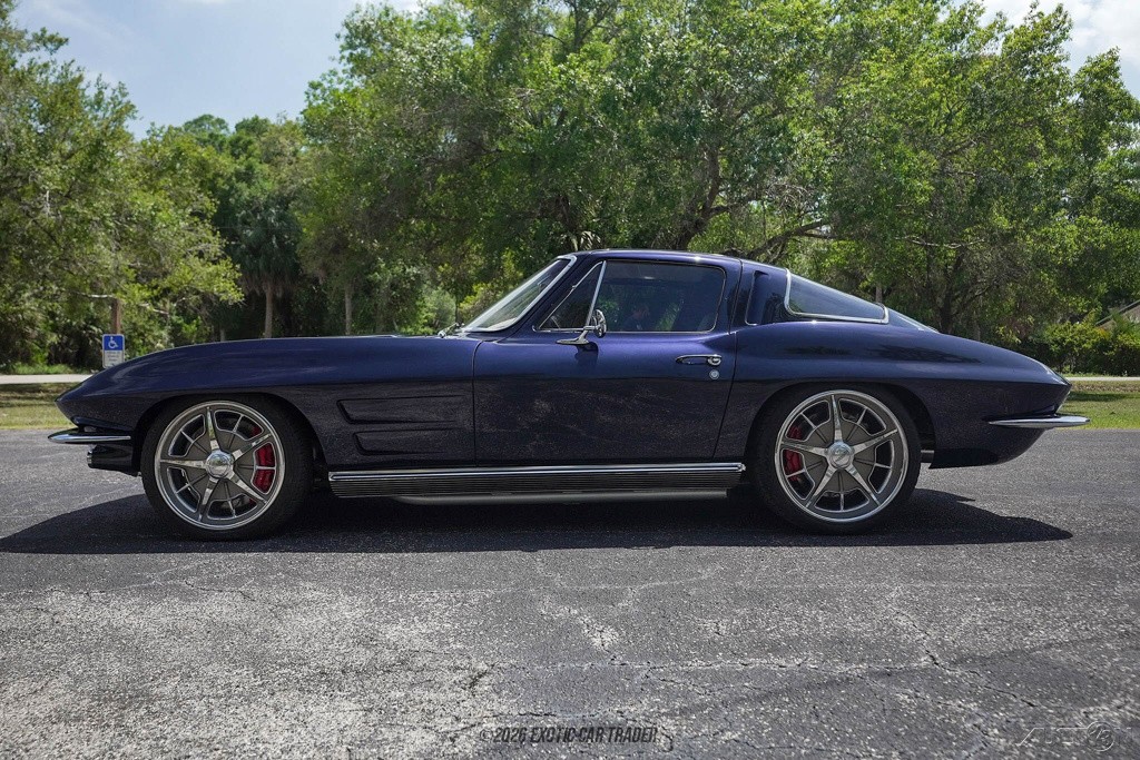 1963 Chevrolet Corvette Split Window Coupe Custom