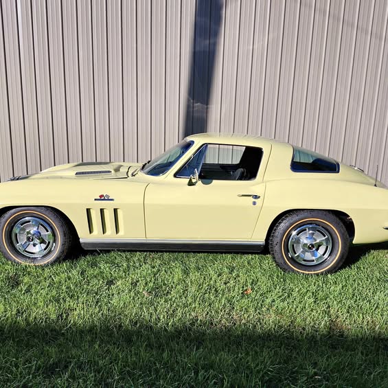 1966 Chevrolet Corvette - Coupe 2D