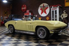 1966 Chevrolet Corvette Conv. Matching #s 327/350 4 speed