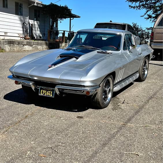 1965 Chevrolet Corvette - Stingray Coupe 2D